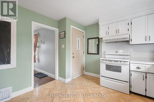 19 Columbia St, St. Catharines, ON - Indoor Photo Showing Kitchen