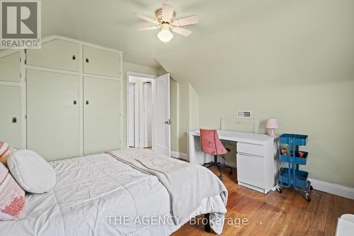 19 Columbia St, St. Catharines, ON - Indoor Photo Showing Bedroom