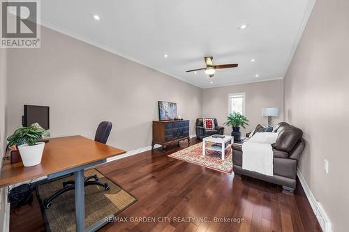 7 Nelles Rd S, Grimsby, ON - Indoor