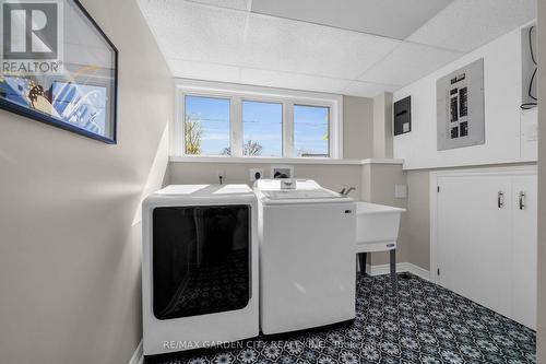 7 Nelles Rd S, Grimsby, ON - Indoor Photo Showing Laundry Room