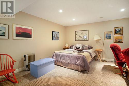 4360 Bray Street, Kelowna, BC - Indoor Photo Showing Bedroom