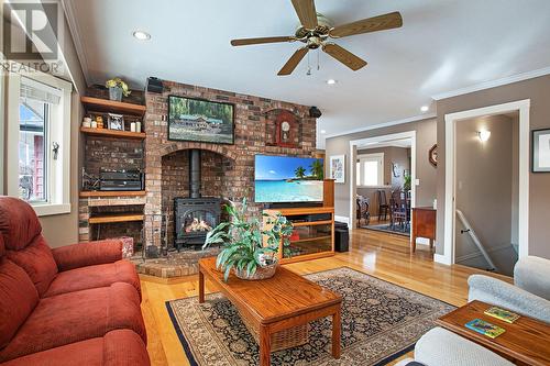 4360 Bray Street, Kelowna, BC - Indoor Photo Showing Living Room With Fireplace