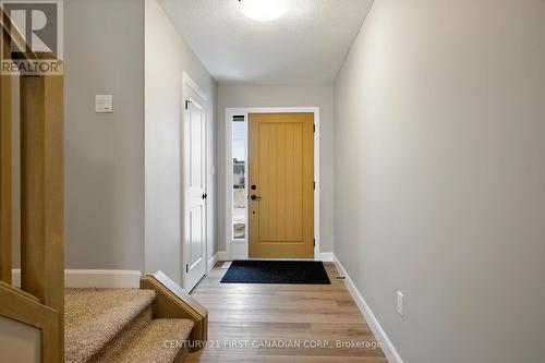 52 Postma Crescent, North Middlesex, ON - Indoor Photo Showing Other Room