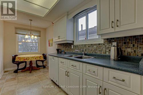 49 Aldersbrook Crescent, London, ON - Indoor Photo Showing Kitchen With Double Sink