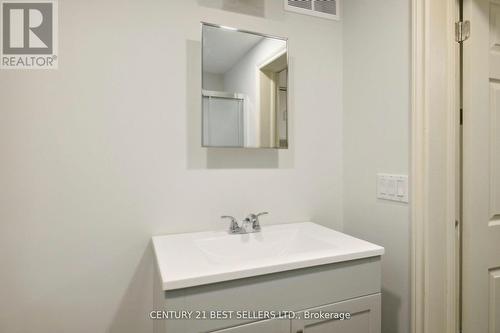 21 Duncan St W, Welland, ON -  Photo Showing Bathroom