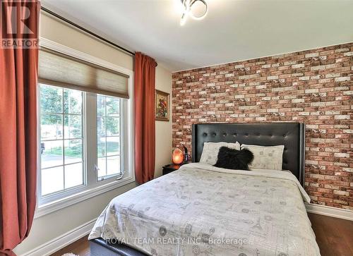 1192 St. Vincent Street, Springwater, ON - Indoor Photo Showing Bedroom
