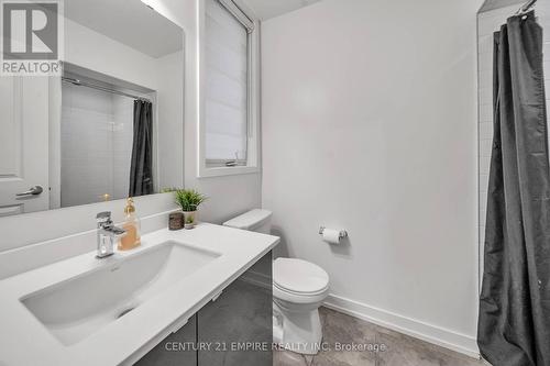 310 Squire Cres, Oakville, ON - Indoor Photo Showing Bathroom