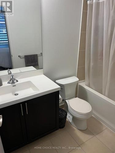 #422 -830 Lawrence Ave W, Toronto, ON - Indoor Photo Showing Bathroom