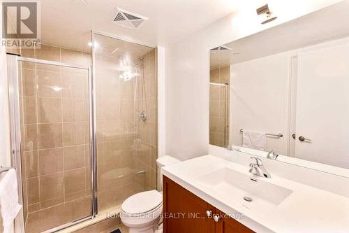 #422 -830 Lawrence Ave W, Toronto, ON - Indoor Photo Showing Bathroom