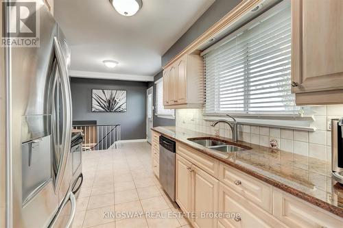 15 Deanewood Cres, Toronto, ON - Indoor Photo Showing Kitchen With Double Sink