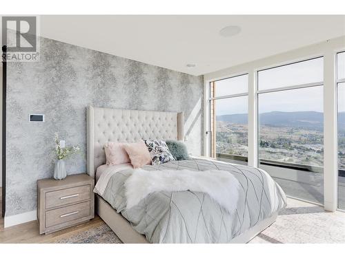 1372 Mine Hill Drive, Kelowna, BC - Indoor Photo Showing Bedroom