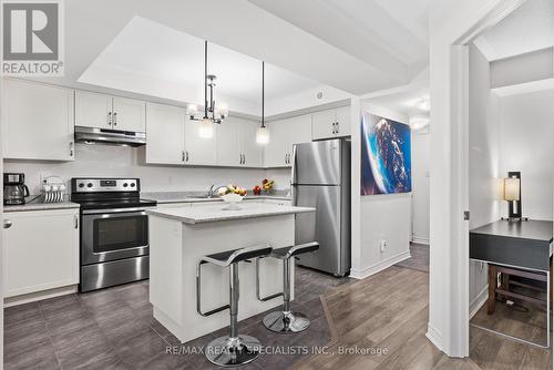 #5-01 -2420 Baronwood Dr, Oakville, ON - Indoor Photo Showing Kitchen With Stainless Steel Kitchen With Upgraded Kitchen