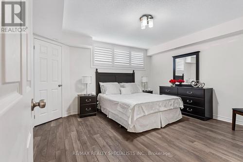 5-01 - 2420 Baronwood Drive, Oakville, ON - Indoor Photo Showing Bedroom