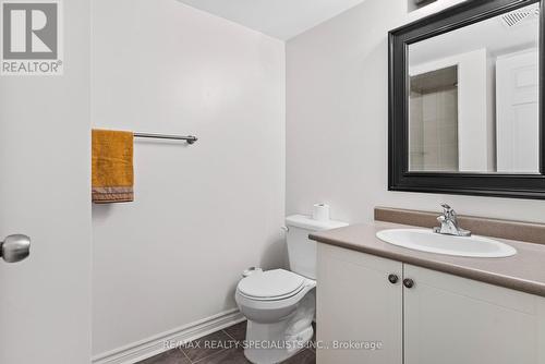 5-01 - 2420 Baronwood Drive, Oakville, ON - Indoor Photo Showing Bathroom