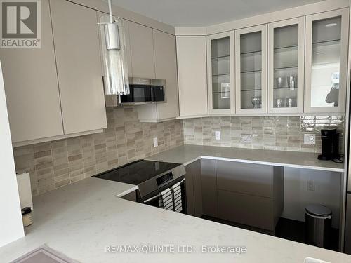#407 -17 Cleave Ave, Prince Edward County, ON - Indoor Photo Showing Kitchen