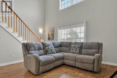 #B 204 -182 D'Arcy St, Cobourg, ON - Indoor Photo Showing Living Room