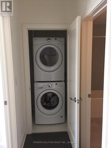 #244 -1575 Lakeshore West Rd, Mississauga, ON - Indoor Photo Showing Laundry Room