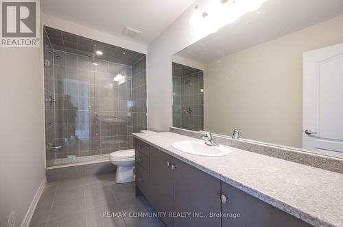 135 Senay Circle, Clarington, ON - Indoor Photo Showing Bathroom