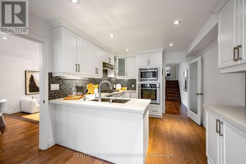 24 Rosemead Clse, Markham, ON - Indoor Photo Showing Kitchen With Double Sink With Upgraded Kitchen