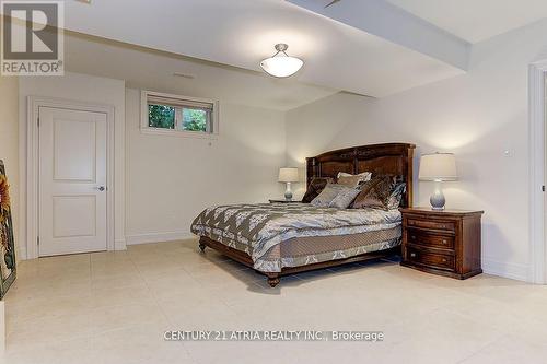 33 Winterport Court, Richmond Hill, ON - Indoor Photo Showing Bedroom