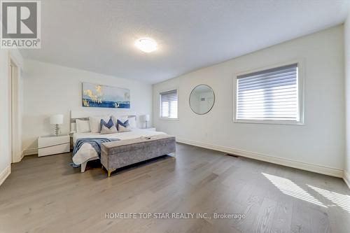 207 Wesmina Avenue, Whitchurch-Stouffville, ON - Indoor Photo Showing Bedroom
