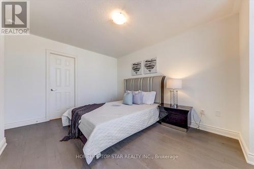 207 Wesmina Avenue, Whitchurch-Stouffville, ON - Indoor Photo Showing Bedroom