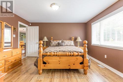 23 Bourgeois Beach Road, Tay, ON - Indoor Photo Showing Bedroom