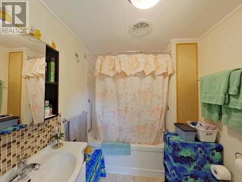 22-7624 Duncan Street, Powell River, BC - Indoor Photo Showing Bathroom