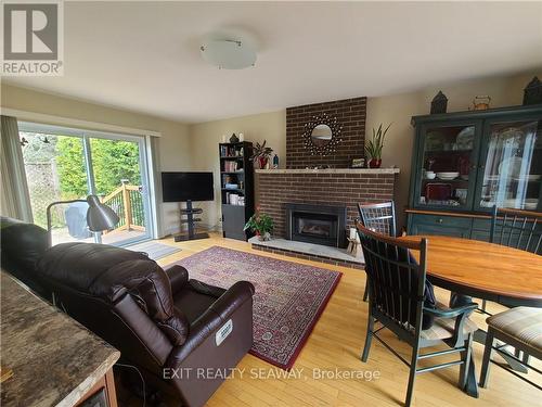 15220 Colonial Drive, South Stormont, ON - Indoor Photo Showing Living Room With Fireplace