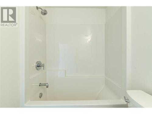 685 Boynton Place Unit# 61, Kelowna, BC - Indoor Photo Showing Bathroom