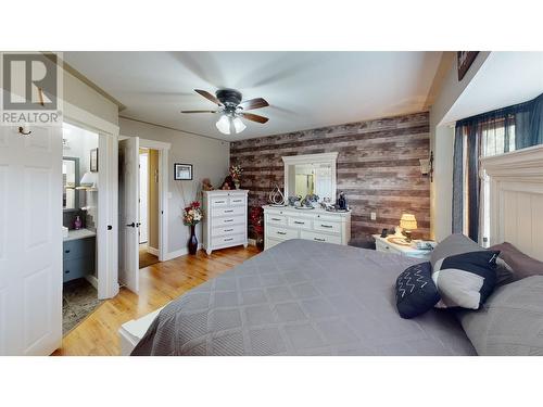 114 Lowe Street, Quesnel, BC - Indoor Photo Showing Bedroom