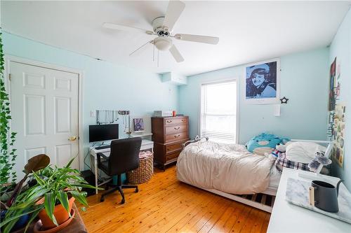 281 Melville Street, Dundas, ON - Indoor Photo Showing Bedroom