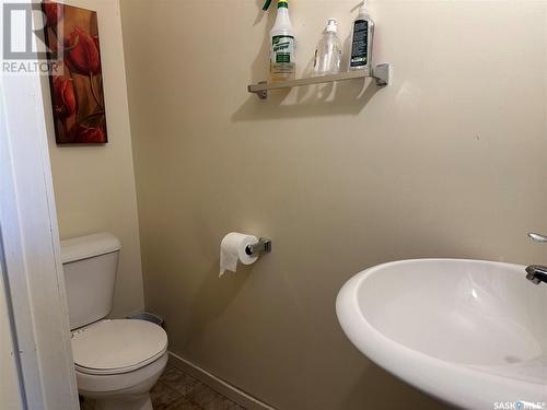 4132 Castle Road, Regina, SK - Indoor Photo Showing Bathroom
