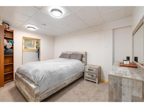 5612 Wolf Creek Road, Wasa, BC - Indoor Photo Showing Bedroom