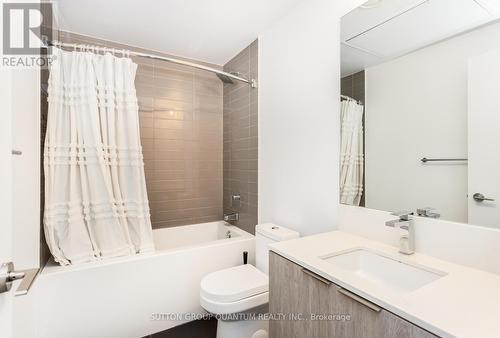 709 - 181 Dundas Street E, Toronto, ON - Indoor Photo Showing Bathroom