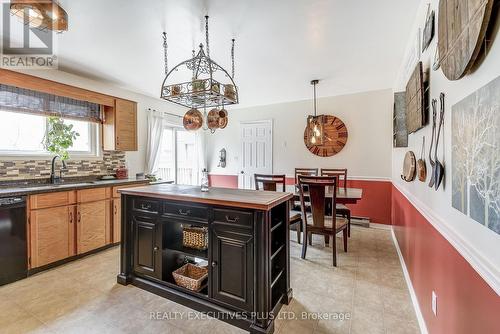619 Oakes Drive, Fort Erie, ON - Indoor Photo Showing Kitchen