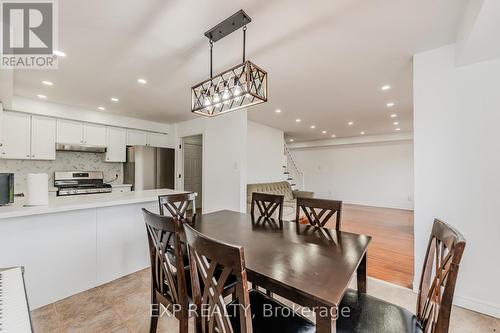 160 Provident Way, Hamilton, ON - Indoor Photo Showing Dining Room