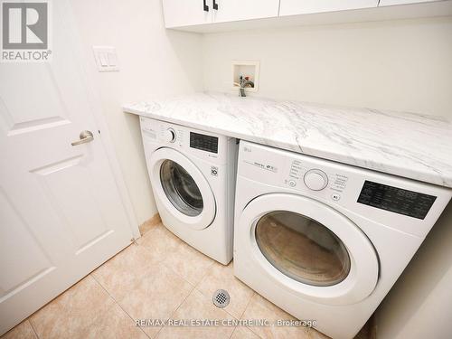 863 Scott Blvd, Milton, ON - Indoor Photo Showing Laundry Room