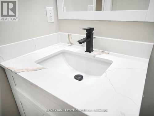 863 Scott Boulevard, Milton, ON -  Photo Showing Bathroom
