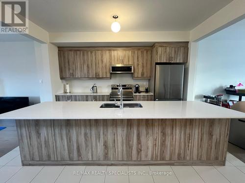 76 Foxsparrow Rd, Brampton, ON - Indoor Photo Showing Kitchen With Double Sink