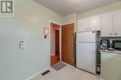 234 Morden Rd, Oakville, ON - Indoor Photo Showing Kitchen