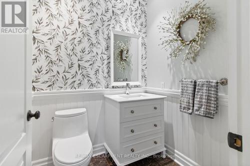 1464 Alderson Road, Hamilton, ON - Indoor Photo Showing Bathroom