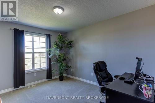 9643 3 Road N, Minto, ON - Indoor Photo Showing Office