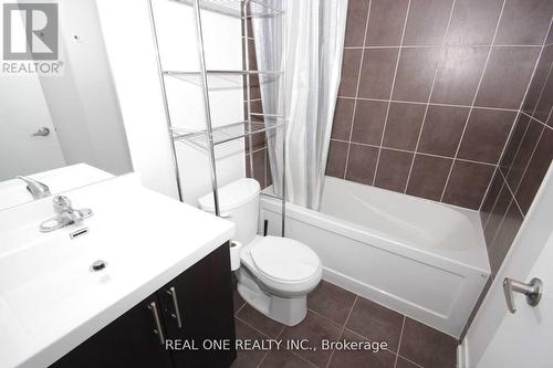 313 - 1410 Dupont Street, Toronto, ON - Indoor Photo Showing Bathroom