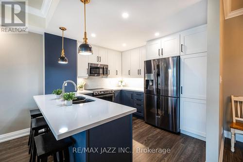 #219 -145 Third St, Cobourg, ON - Indoor Photo Showing Kitchen With Stainless Steel Kitchen With Upgraded Kitchen