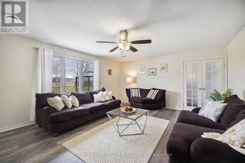 187 King St E, Cramahe, ON - Indoor Photo Showing Living Room