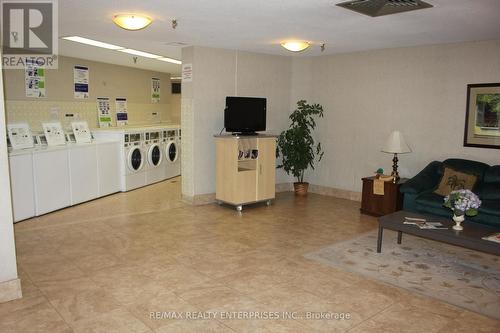 2312 - 1333 Bloor Street, Mississauga, ON - Indoor Photo Showing Laundry Room