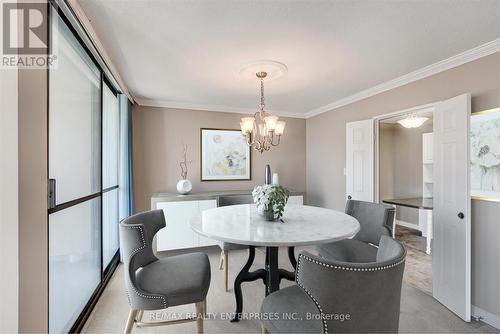 #2312 -1333 Bloor St, Mississauga, ON - Indoor Photo Showing Dining Room