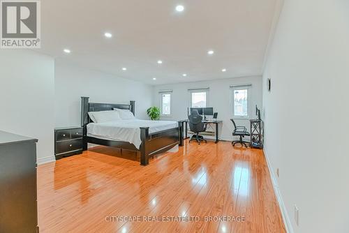 32 Pennsylvania Ave, Brampton, ON - Indoor Photo Showing Bedroom