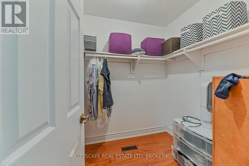 32 Pennsylvania Ave, Brampton, ON - Indoor Photo Showing Other Room